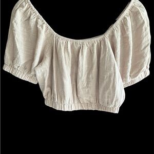 VeryJ Beige/ Cream Sweetheart Flounce Off-Shoulder crop Top size M